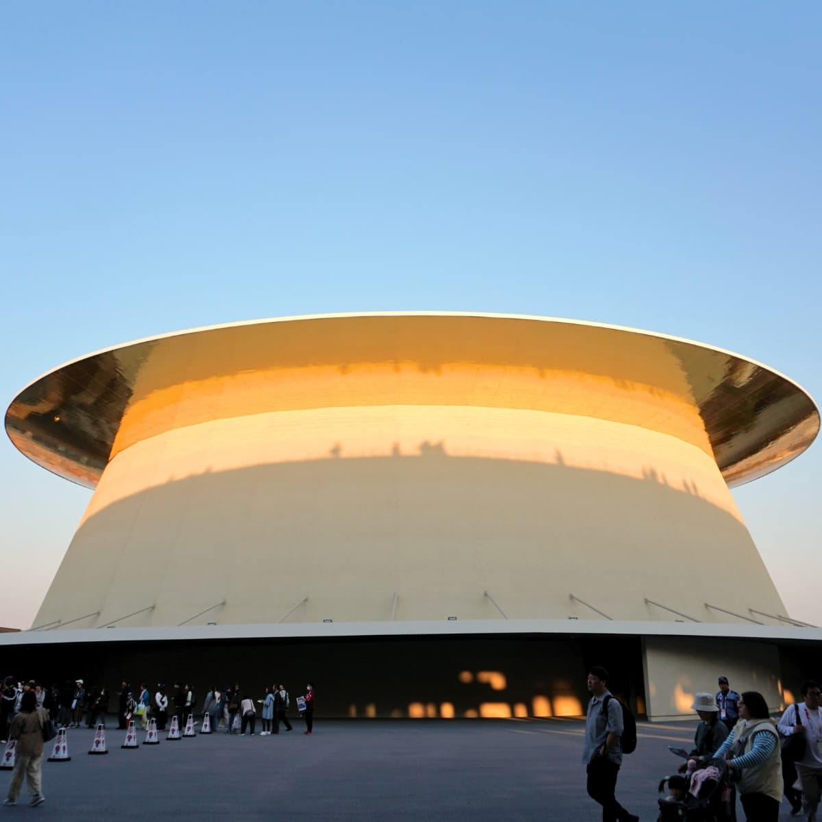 L’EXPO Hall ou pavillon Shining Hat