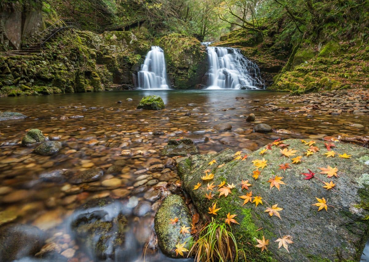 Cascade d'Akame en automne, Japon