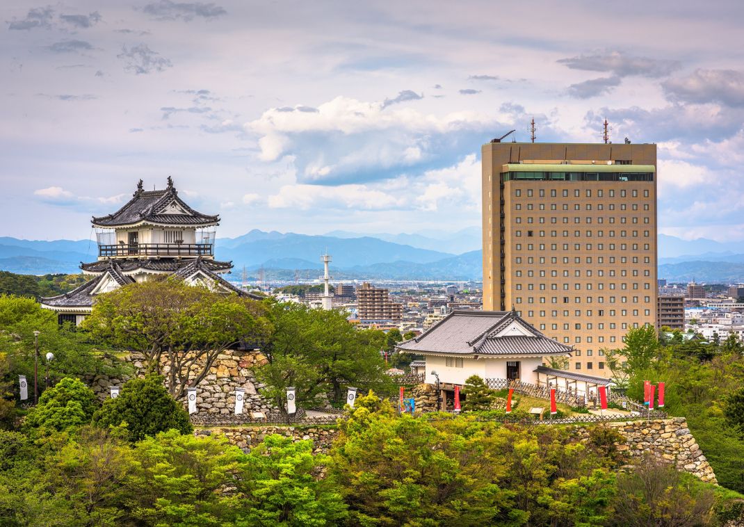 Le château d’Hamamatsu de loin, Japon
