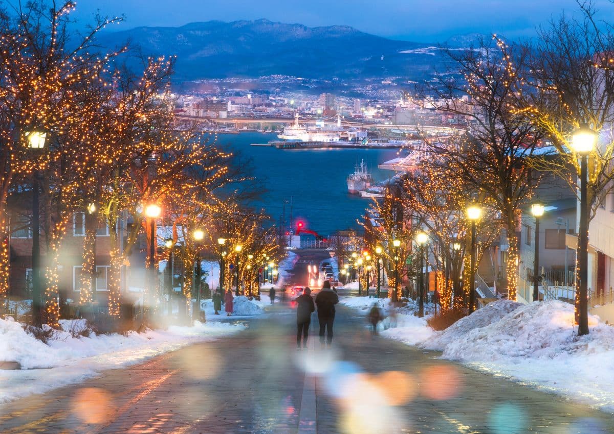 La rue Hachimanzaka à Hakodate en hiver, Hokkaido