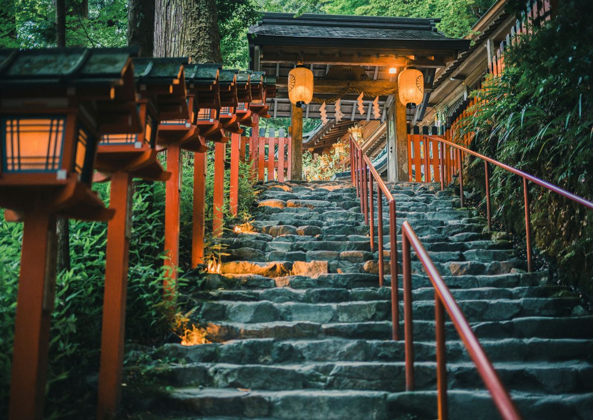 Sanctuaire de Kibune en été, Kyoto, Japon