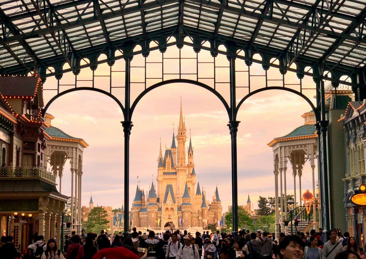 Entrée du parc Disneyland Tokyo, Urayasu, Japon