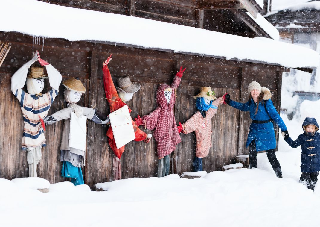 Mère et fille à Shirakawa-go