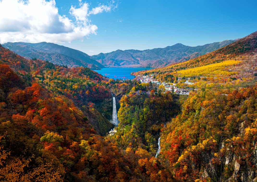 Vue automnale depuis le plateau d’Akechidaira, lac Chūzenji, Nikkō, Japon