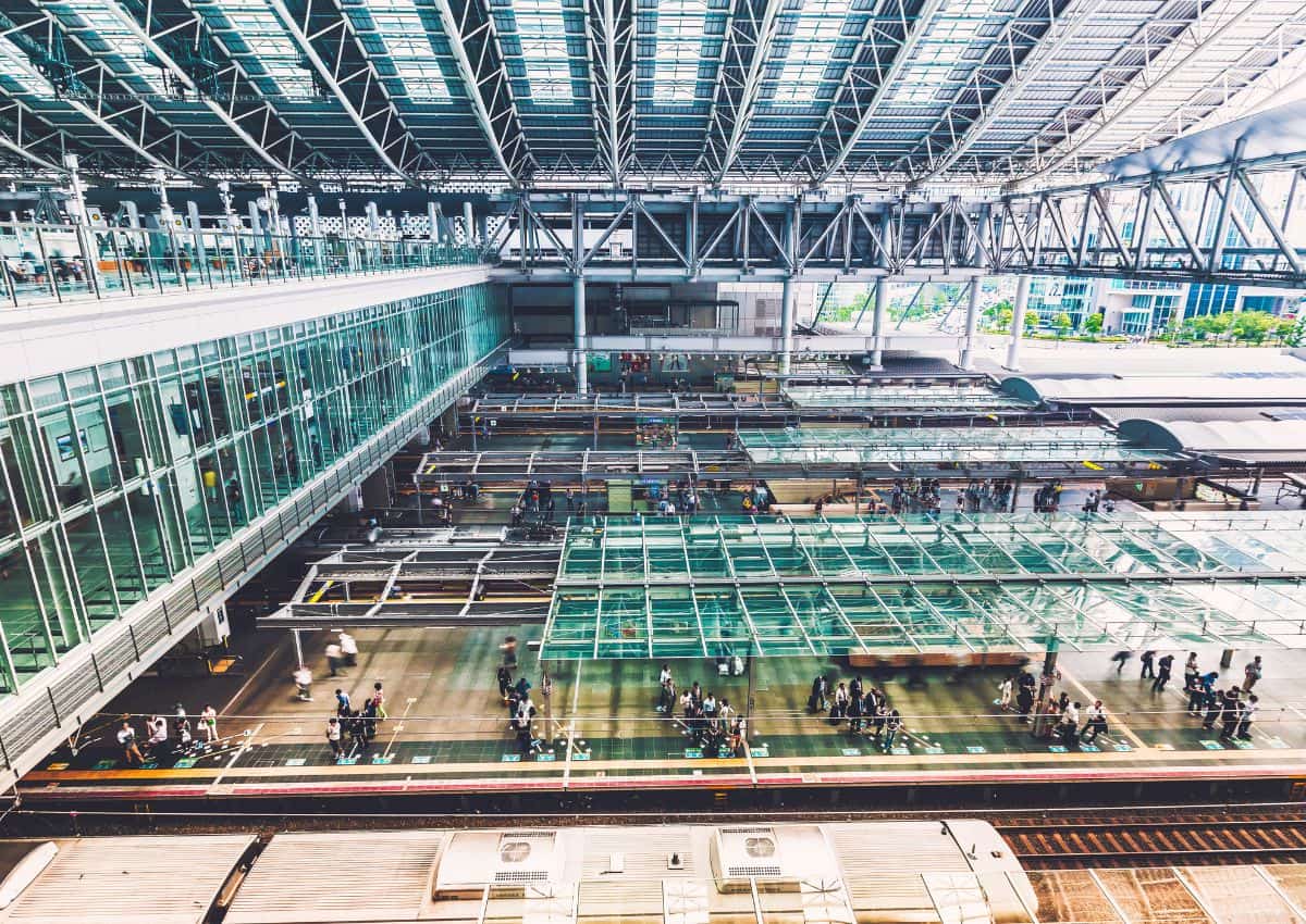 Gare d’Osaka, Japon