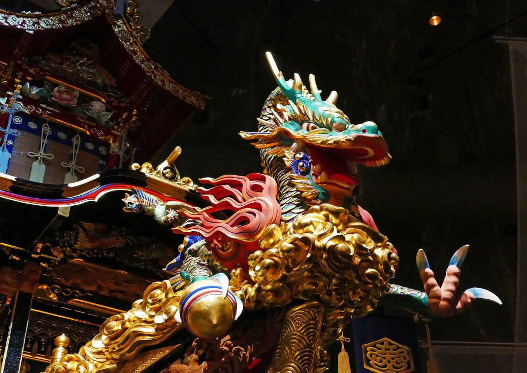 Chars exposés dans le musée Matsuri no Mori, Takayama