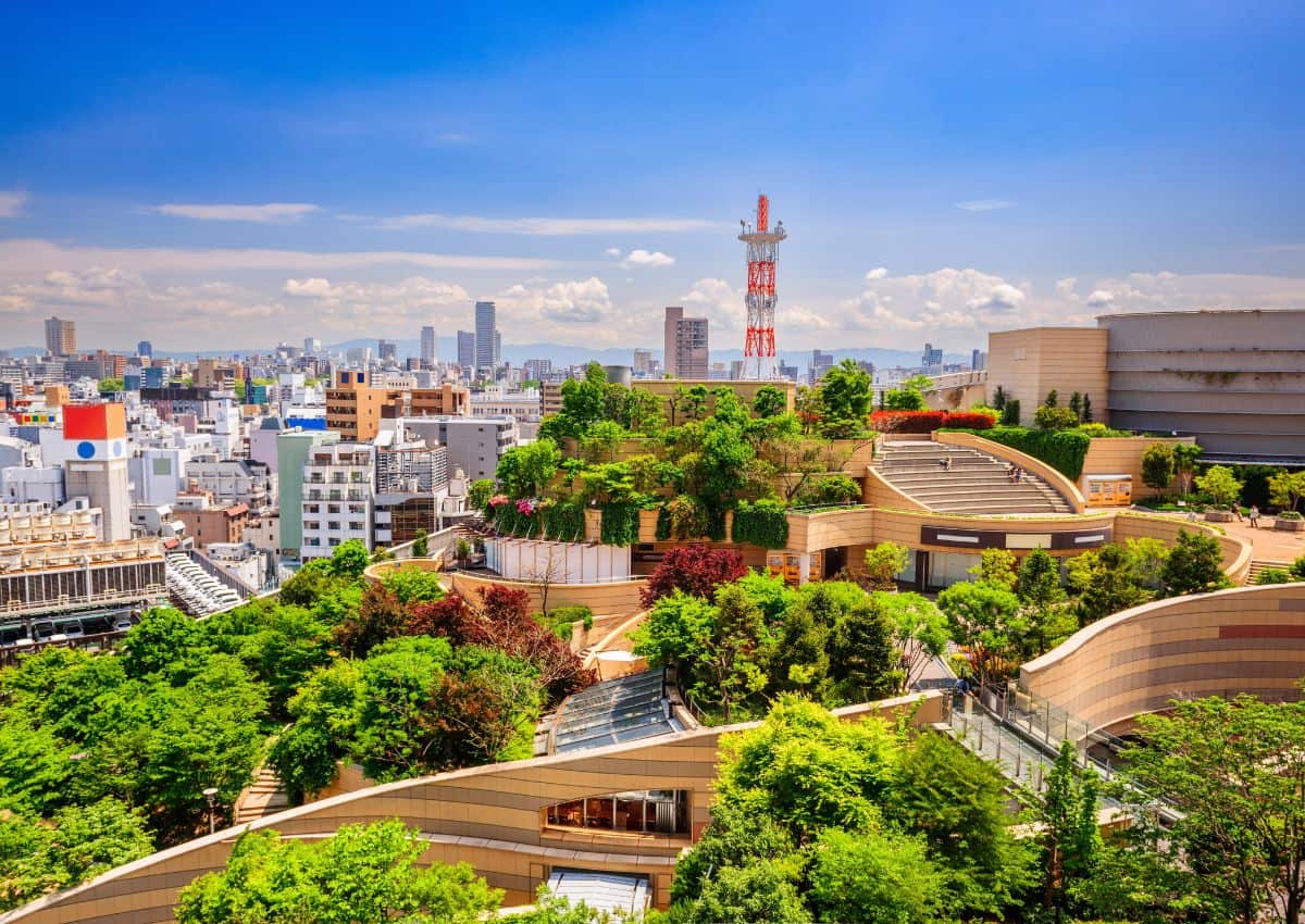 Vue urbaine sur Namba Parks, Osaka, Japon