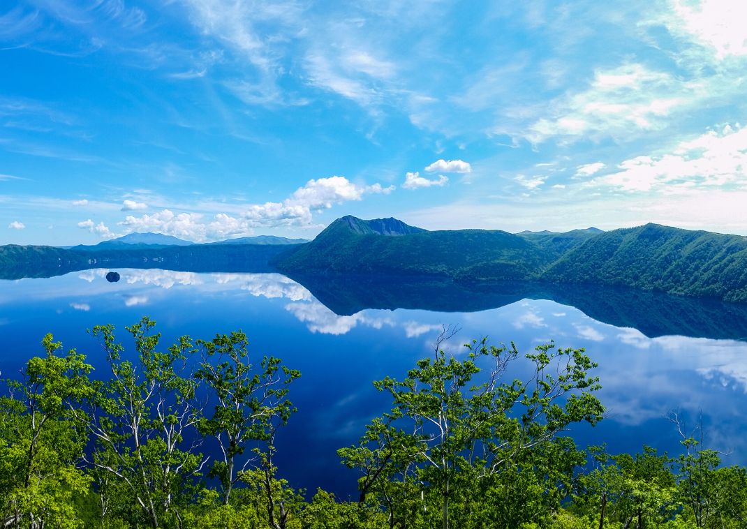 Le lac Mashu