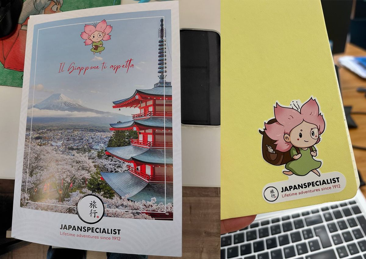 Mono-chan apparaissant sur les documents marketing de Japanspecialist