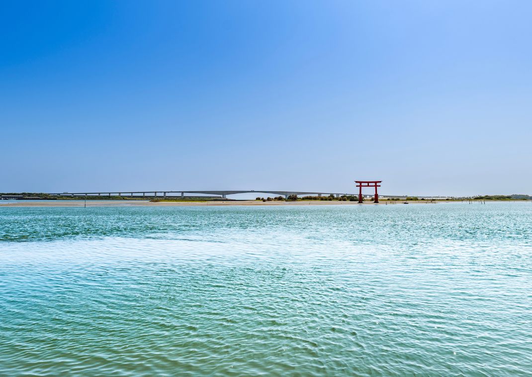 Torii rouge de Bentenjima à Hamamatsu, Japon