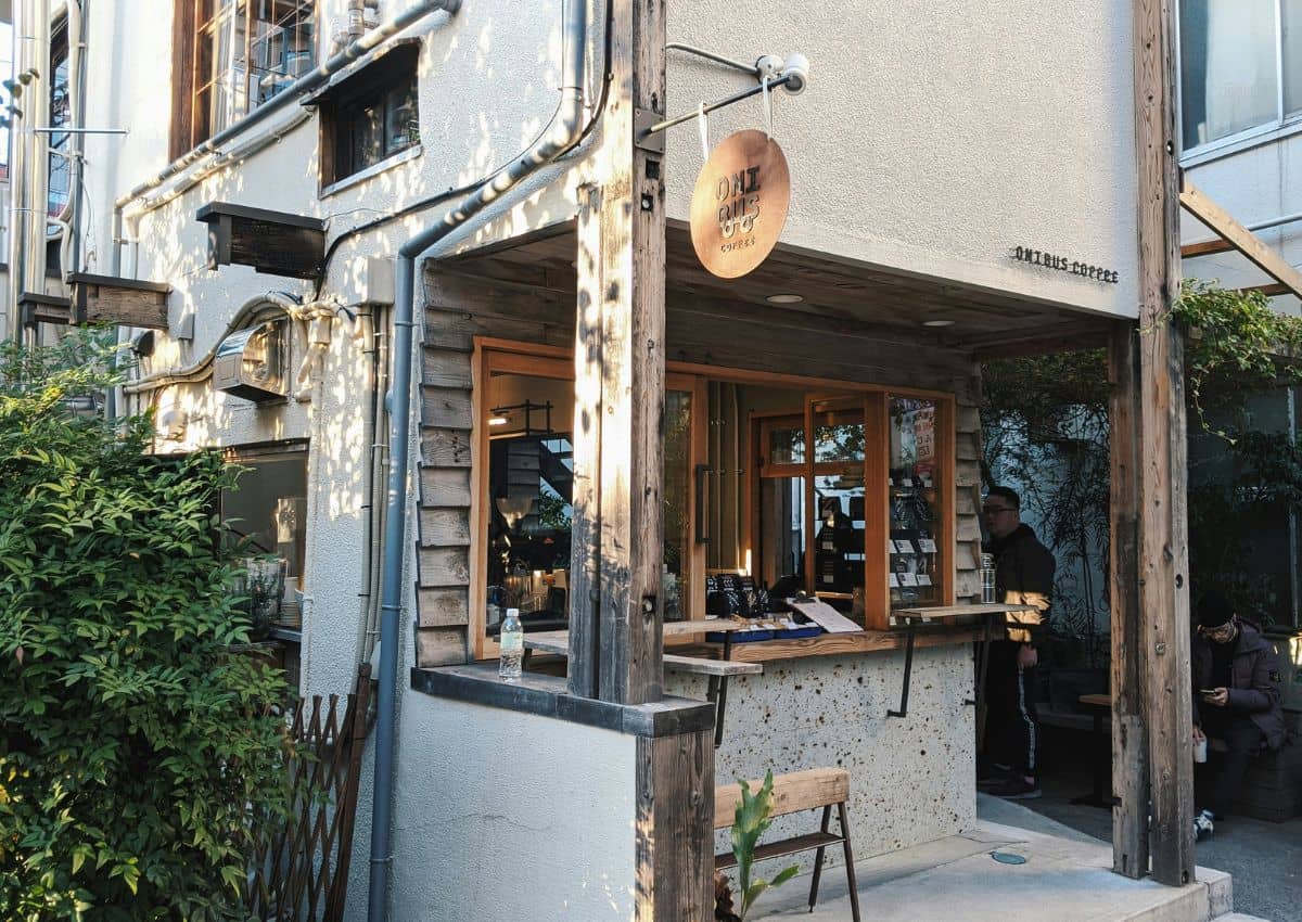 Adresse emblématique d’Onibus Coffee à Nakameguro, Tokyo