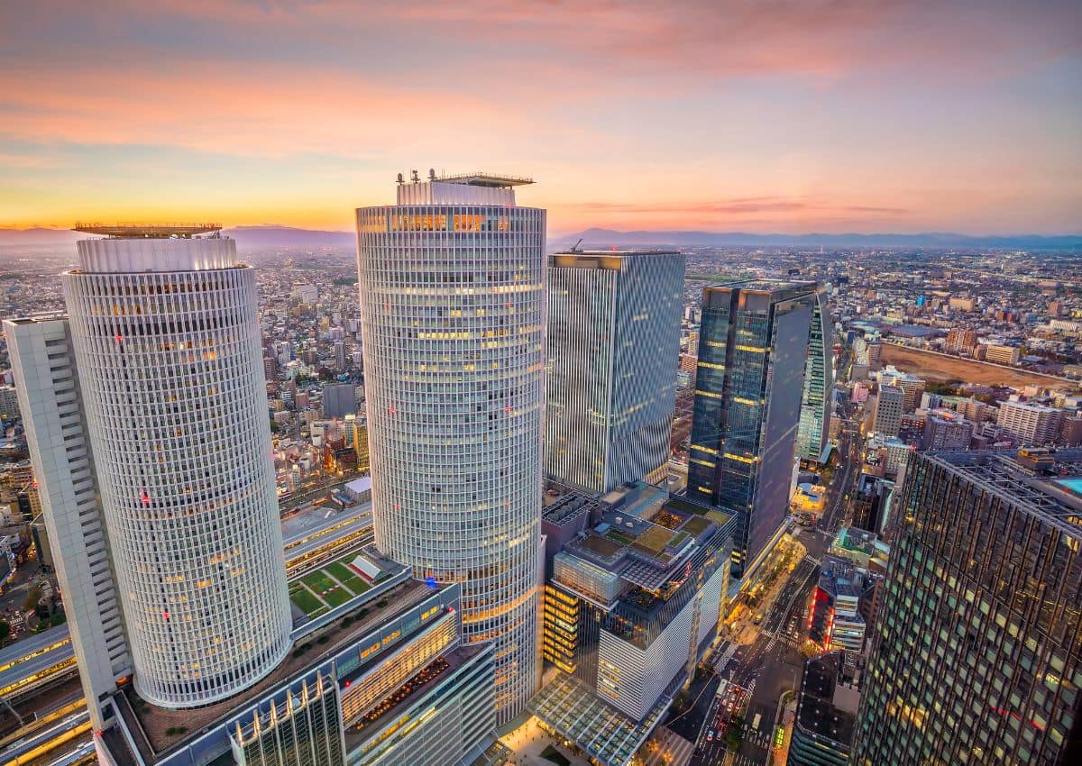 Coucher de soleil sur la skyline de Nagoya, Japon