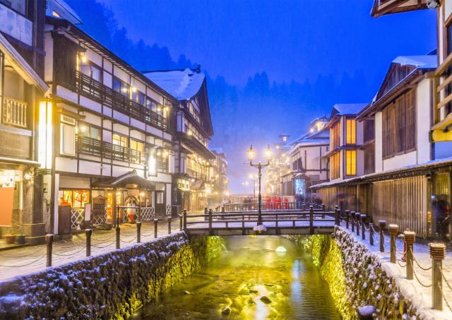 Obanazawa Ginzan Onsen, Japan hot springs town in the snow