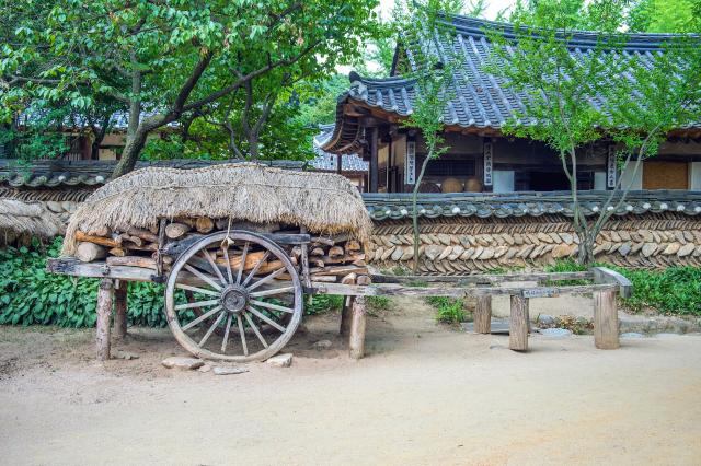 Village Folklorique Coréen