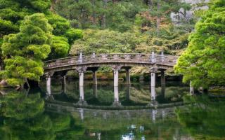 Pont traditionnel en pierres, Palais impérial de Kyoto