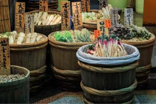 Légumes marinés au marché de Nishiki, Kyoto