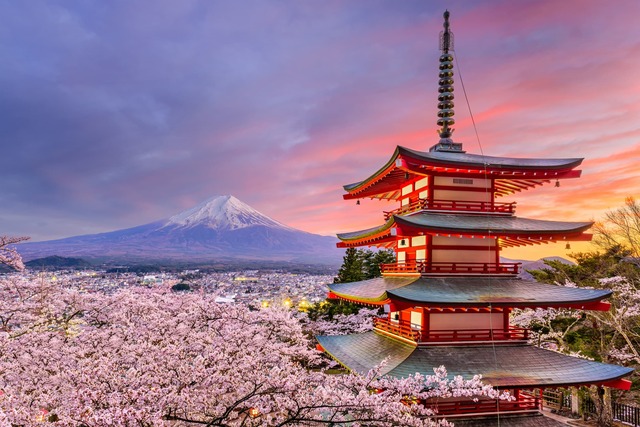 Kiyomizu-dera et le mont Fuji au printemps
