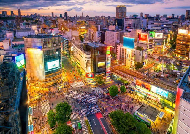 Le célèbre passage piéton de Shibuya, Tokyo