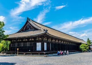 Le temple Sanjusangendo à Kyoto