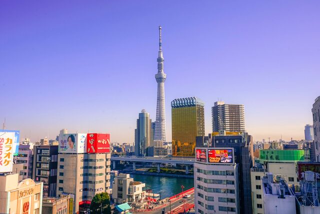 Skyline de Tokyo surplombée par la tour SkyTree