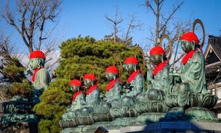 Statues du temple Zenkoji à Nagano 