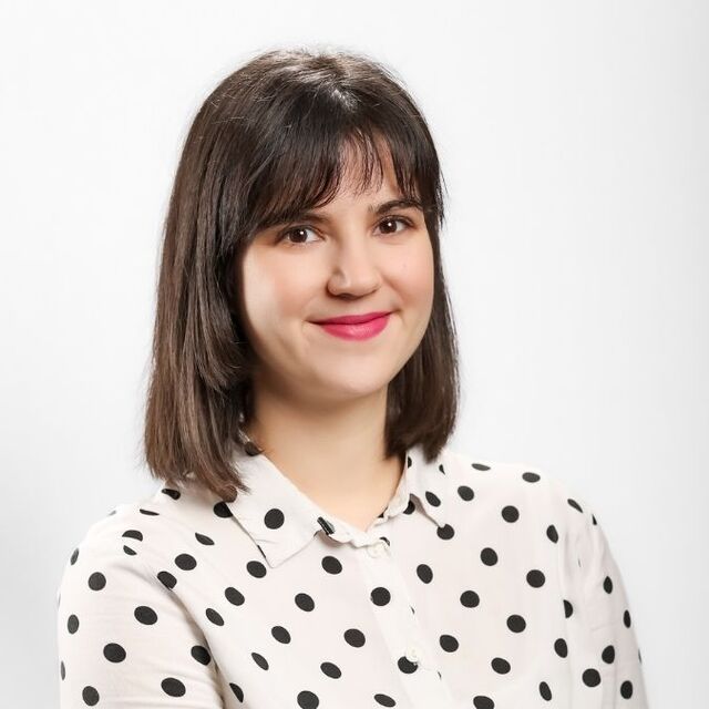 Henriett Hauer ,  Graphiste