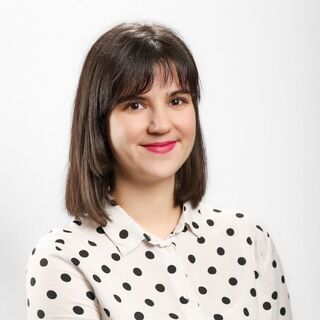 Henriett Hauer ,  Graphiste