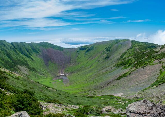 Vue panoramique du cratère du mont Yotei