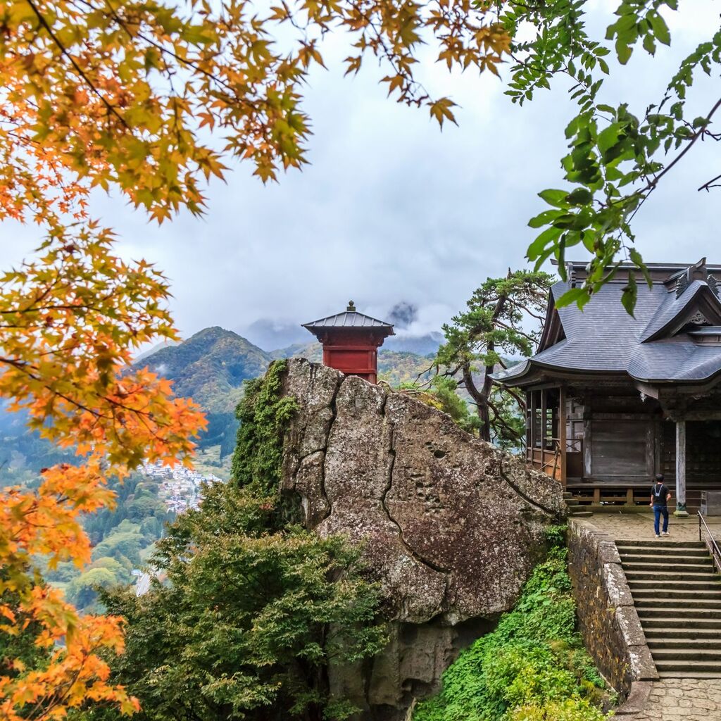 Temple Yamadera en automne, Japon
