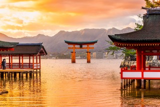 Torii flottant du sanctuaire Itsukushima à Miyajima 