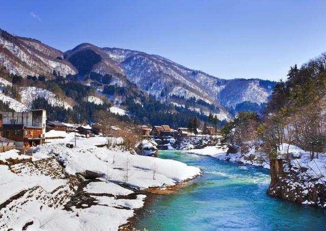 Rivière Shogawa, village d'Ogimachi