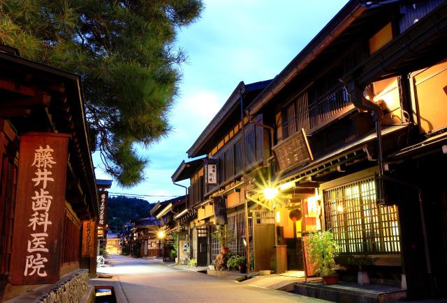 Vue nocturne de Takayama