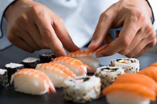 Sushi sur le marché de Tsukiji, Tokyo