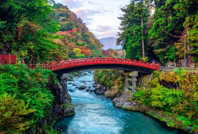 Pont de Shinkyo, Tokyo